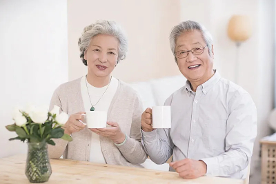 Guarding the health of middle-aged and older adults: the gentle power of immunoglobulin supplementation